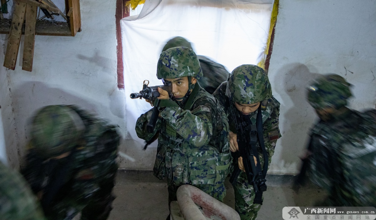 �侯�ٱ���չ��������  ����ʵսӲ��