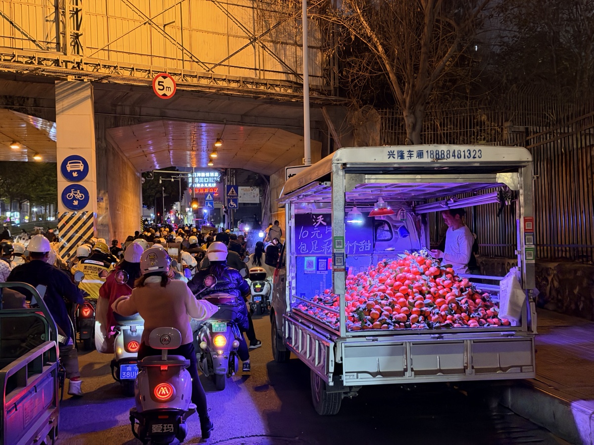城市需要烟火气，而不是乌烟瘴气 | 有序的烟火·市民热议
