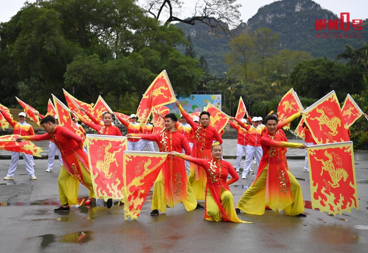 太会玩！柳州人把元旦过成了狂欢节氛围感拉满(图5)