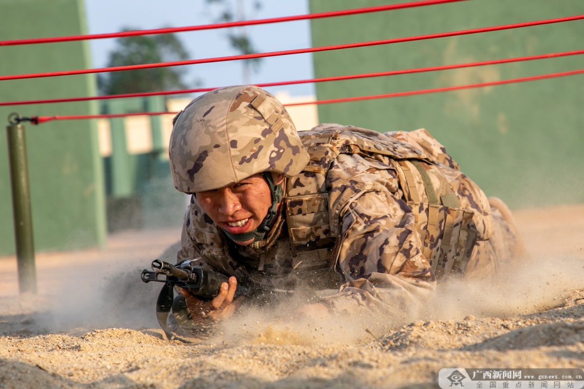 ֱ���侯����֧�Ӷ���ʵս����