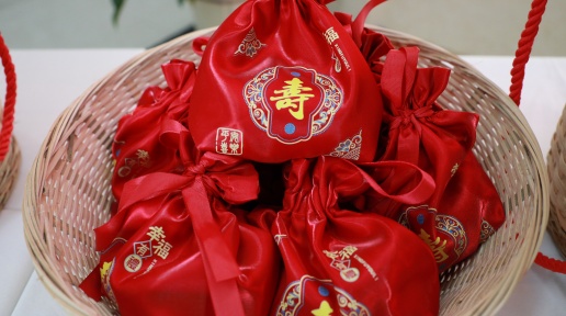 ���ټ��� �{ǧ�Ҹ���һ�������ׅR�۳��ϵ��ĳ��Мض��c��������