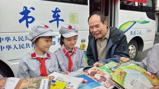 ������R��һ��ȫ���cȫ�������Ļ�ʢ��