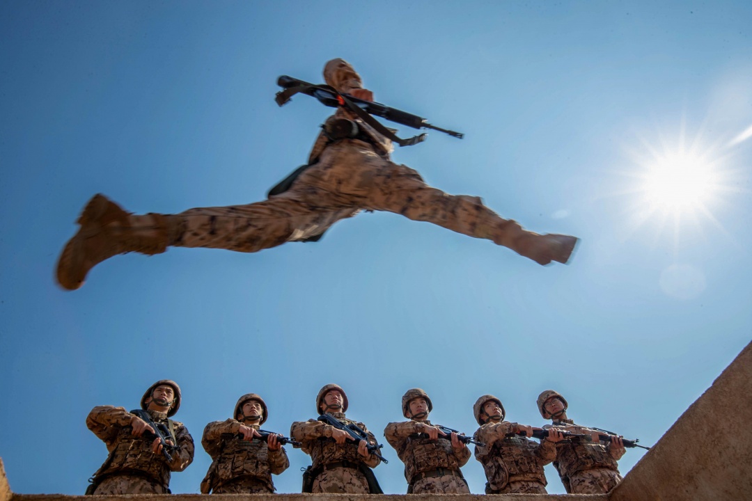 �侯�ٱ���չ���Ŀѵ��