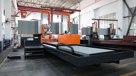 �ҹ���̨�߾����������ŵ���ĥ���ڹ��ֵ���