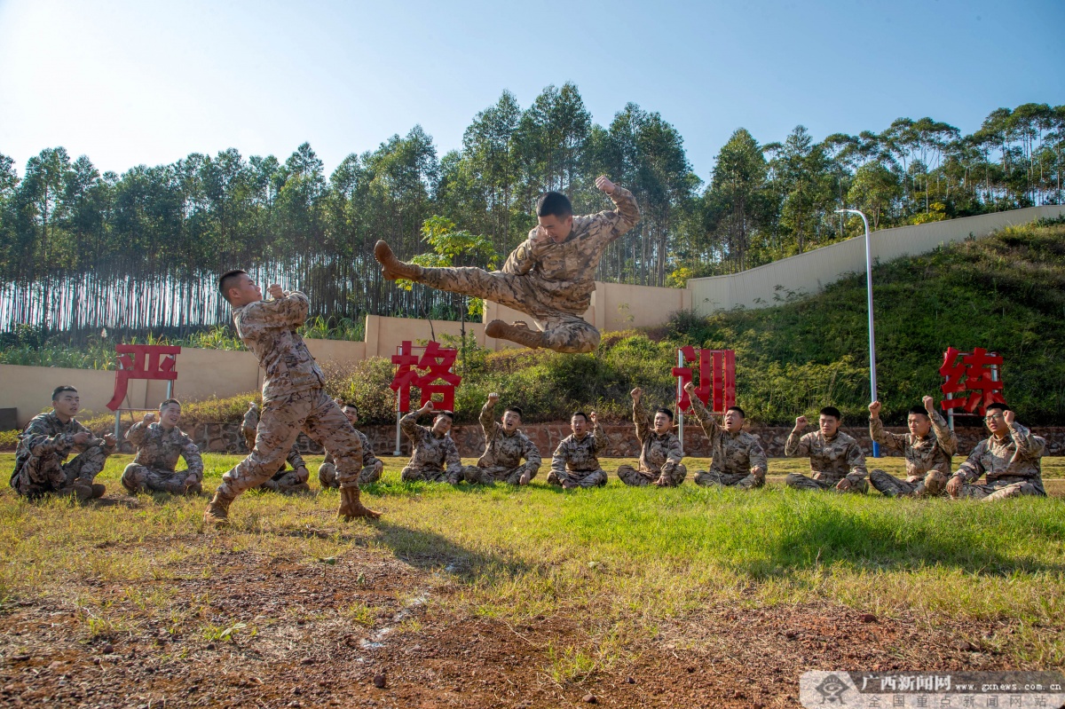 �侯�ٱ���չ���Ŀѵ��