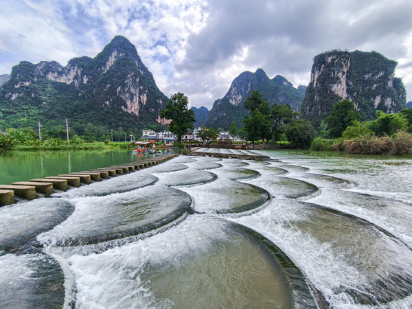 大新县：一村一景，农文旅融合助“村游”出圈