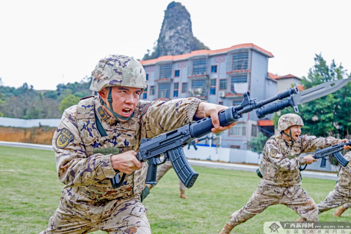 �侯�ӳ�֧�ӿ�չ����Ա��ѵ