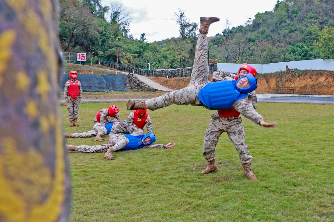 �侯�ӳ�֧�ӿ�չ����Ա��ѵ