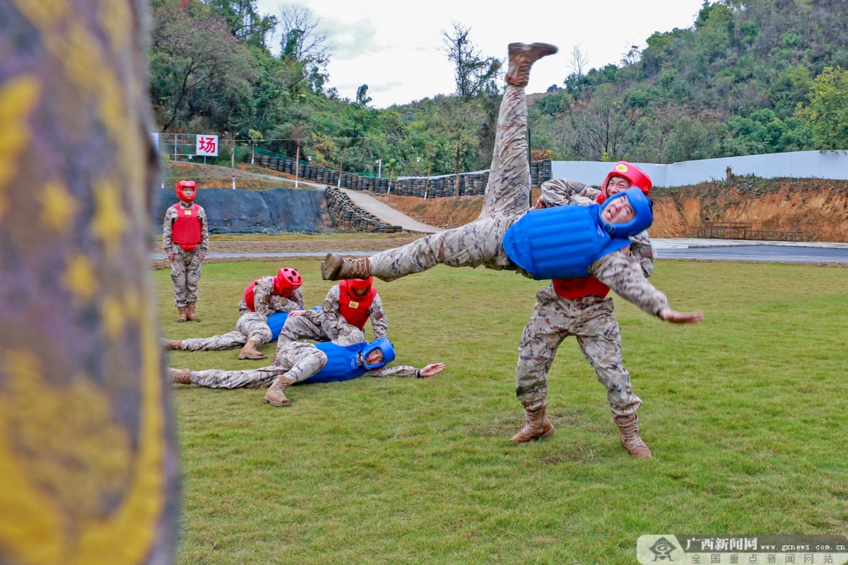 �侯�ӳ�֧�ӿ�չ����Ա��ѵ