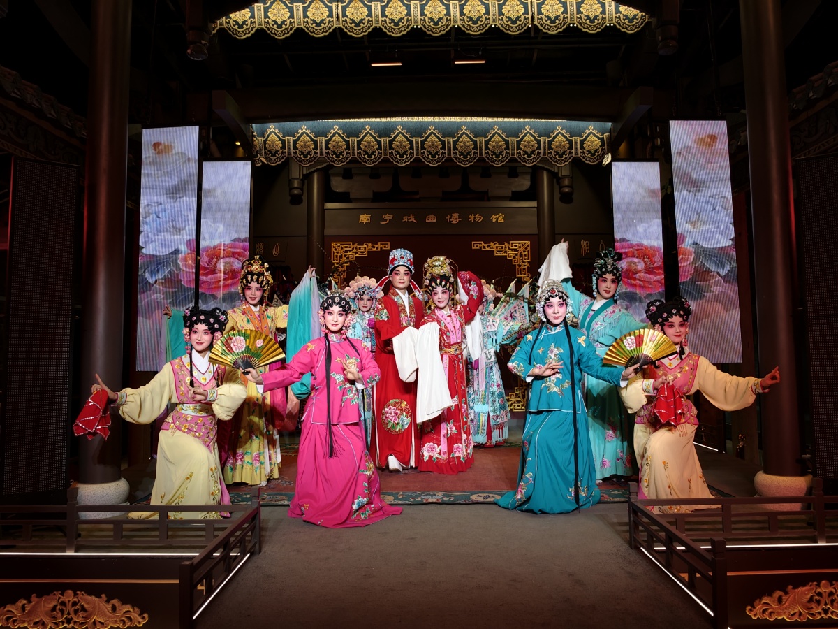 烟火映灯彩，邕城贺新春！南宁水街灯会解锁沉浸式潮玩新体验