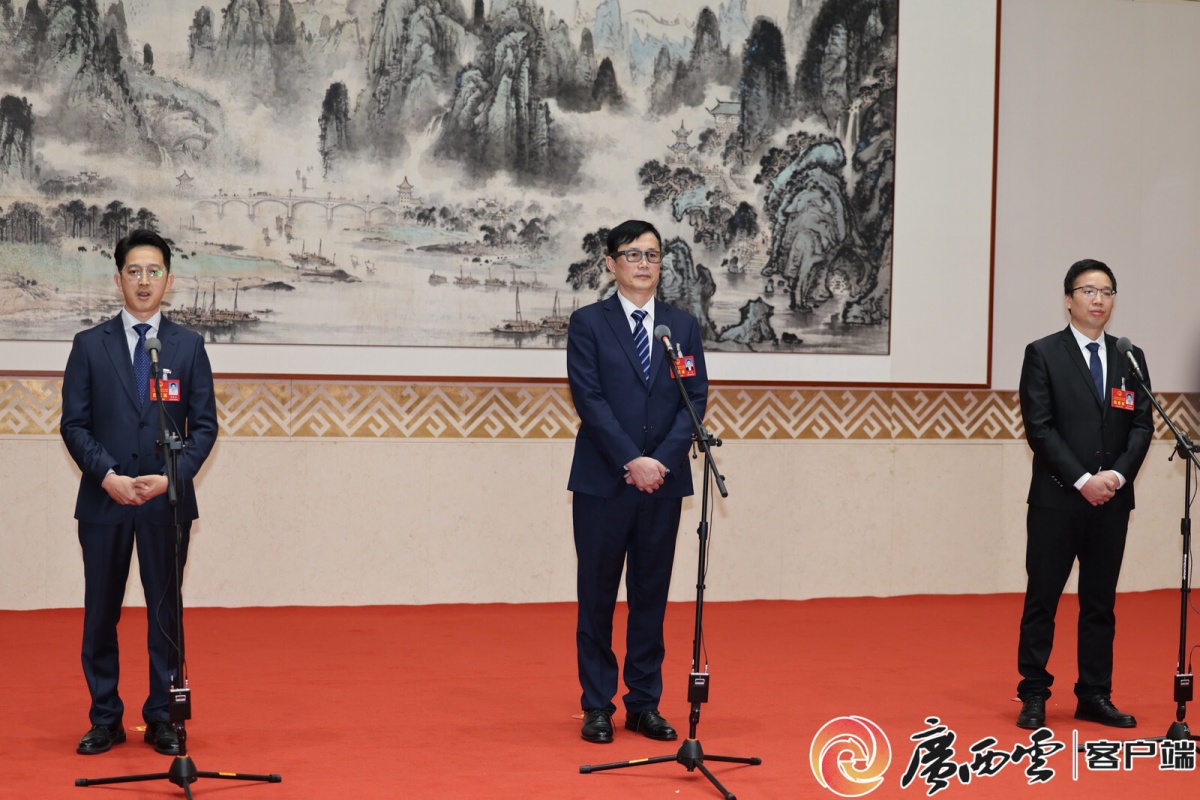 “代表通道”集华体会- 华体会体育官网- 体育APP下载中采访来啦！6位代表聚焦