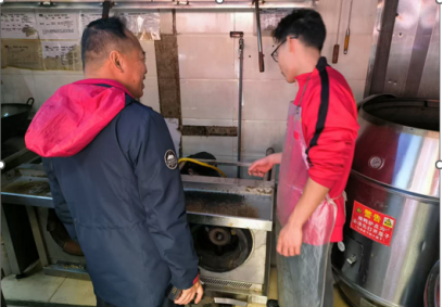 南宁百江公司开展节前燃气安全检查，力保瓶装气用户安度春节