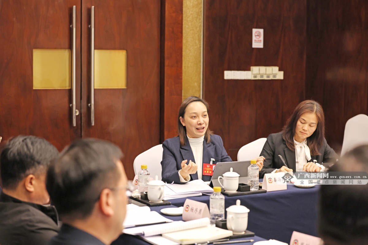 2��5�ս��c(di��n)�D