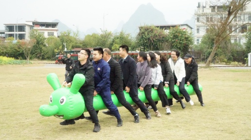 ��˷�ؾٰ���ҵ���Ṥ�����������Ӫ�̻�������