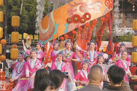 柳州窑埠古镇：街红胜过窑火红