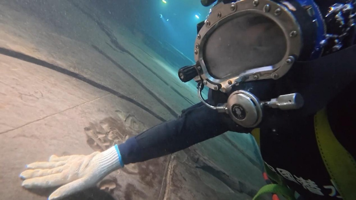 新春走基层丨95后潜水员与千年白鹤梁的水下之约