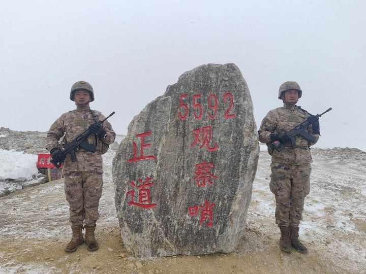 除夕夜，“我”在5592哨所为祖国守岁｜新春走基层