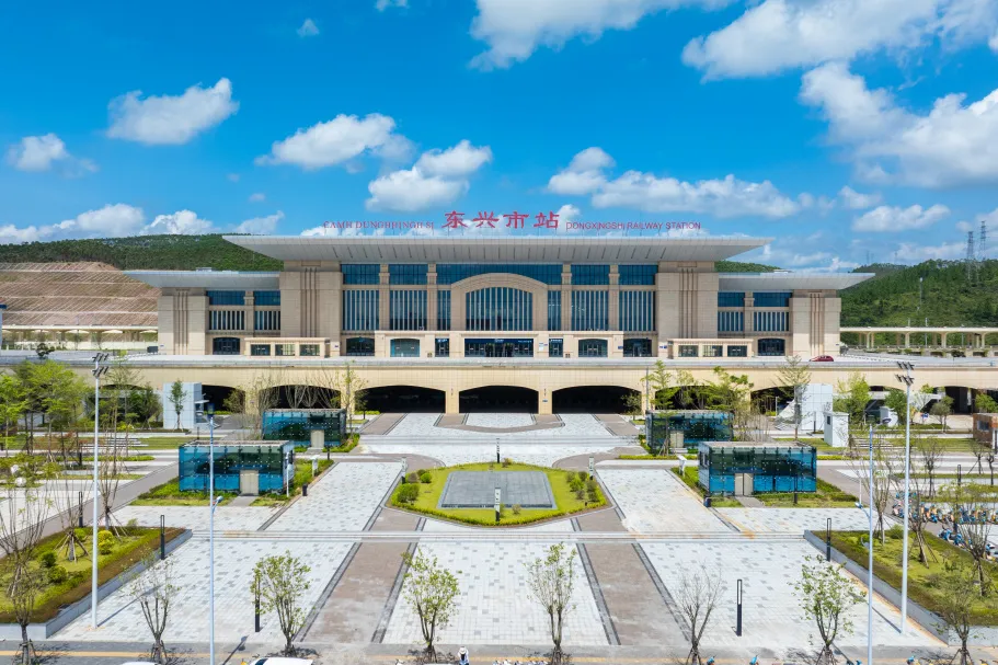 PA视讯上午在广州下午在越南!外国人也赶中国春运(图6)