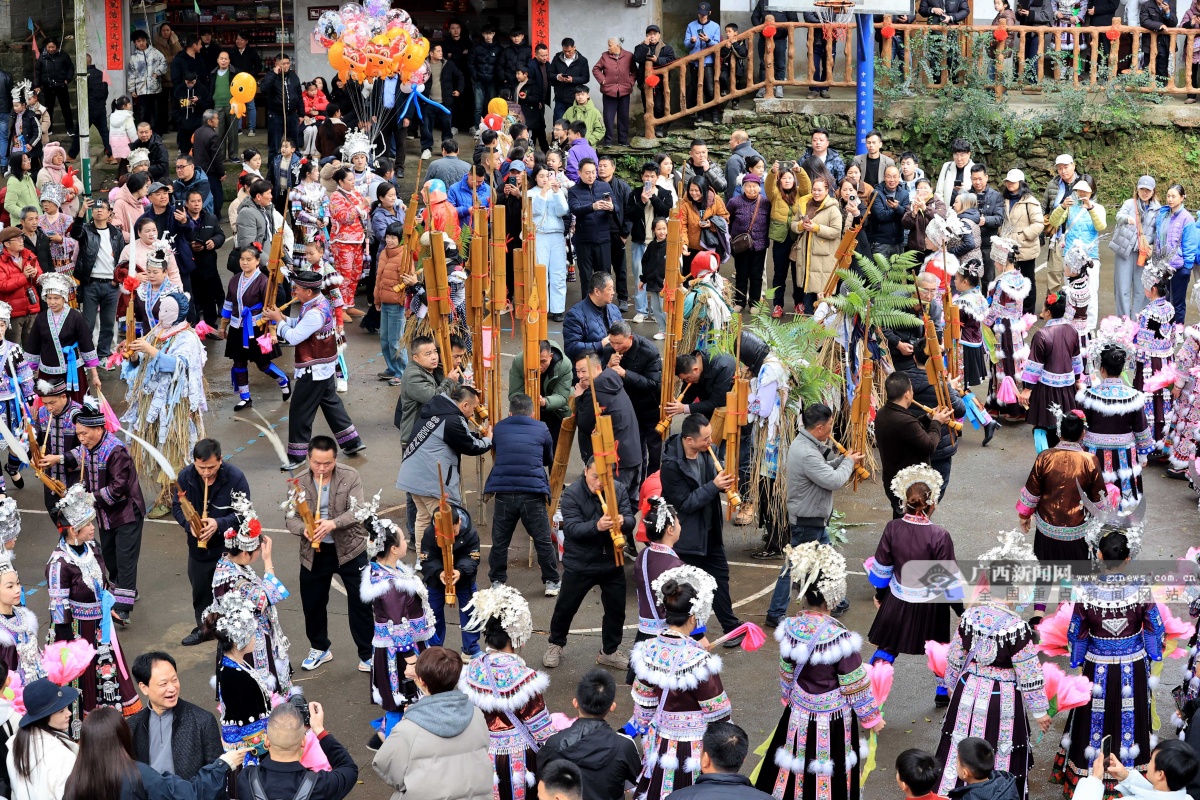 2��20�ս��c(di��n)�D