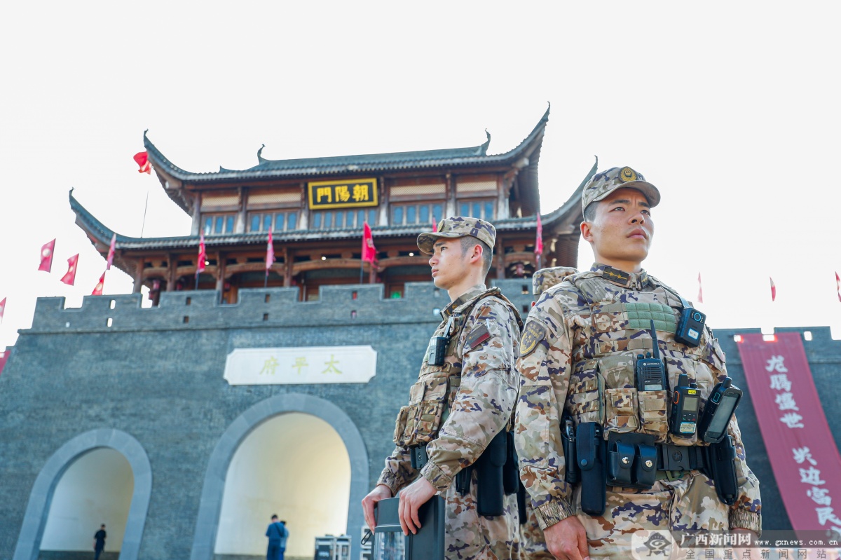 �侯�ٱ�����սλ�����´�