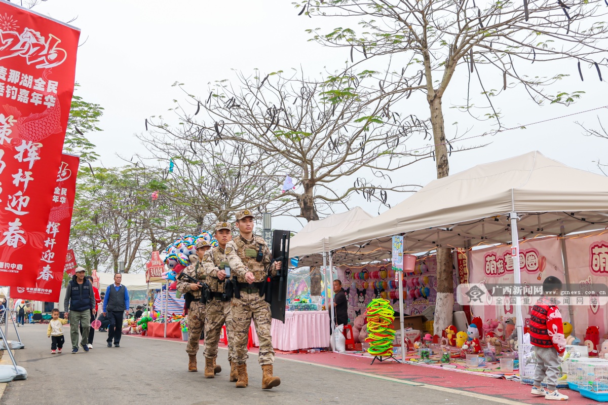 �侯�ٱ�����սλ�����´�