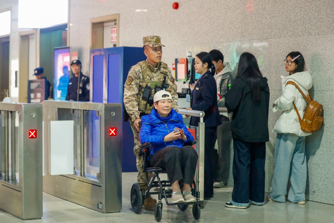 �侯�ٱ�����սλ�����´�