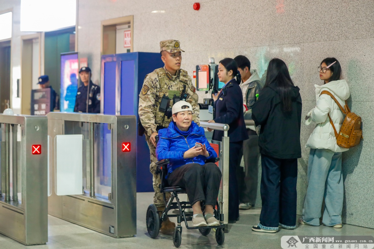 �侯�ٱ�����սλ�����´�