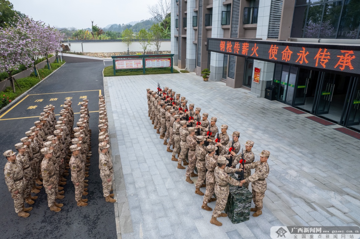 ��ǹ��н�� ʹ��������