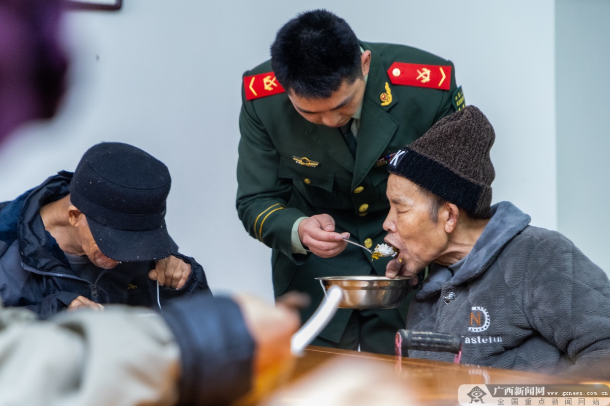 �׷澫�������� ʱ������������