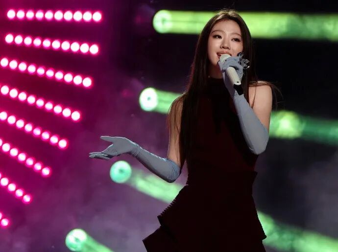 李荣浩喊话单依纯：强行侵权！单依纯回应