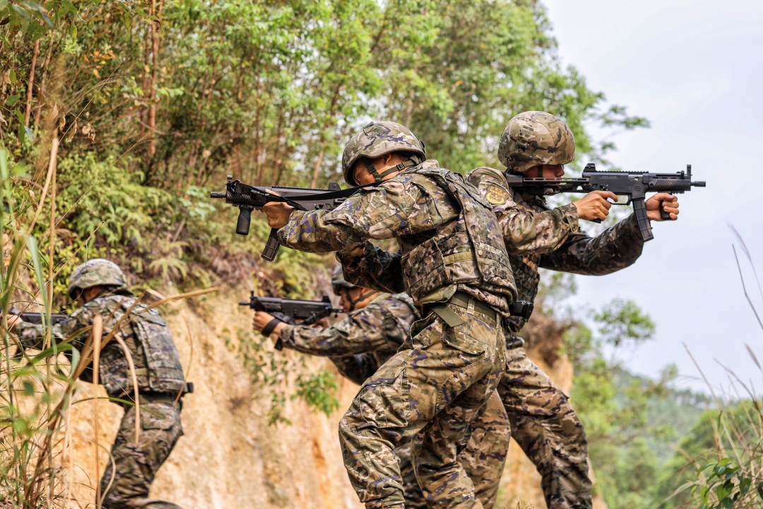 �������侯�ٱ���չ���Ŀǿ��ѵ��