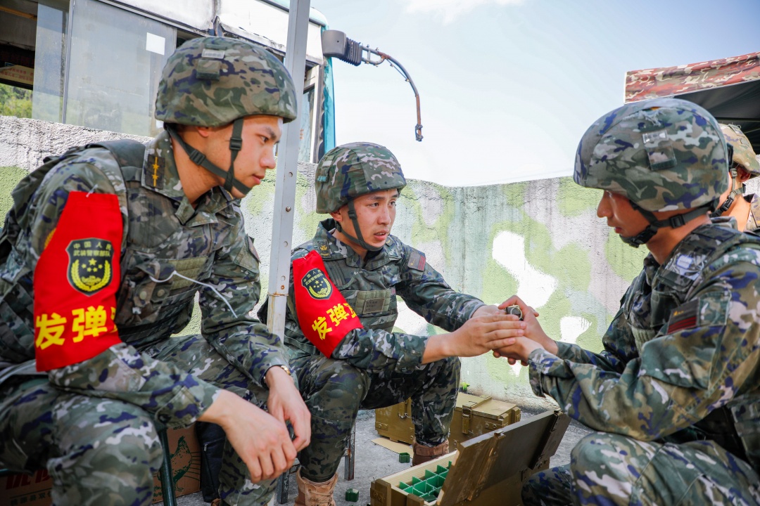 �ӳأ��侯�ٱ���չ���ѵ��Ŀѵ��