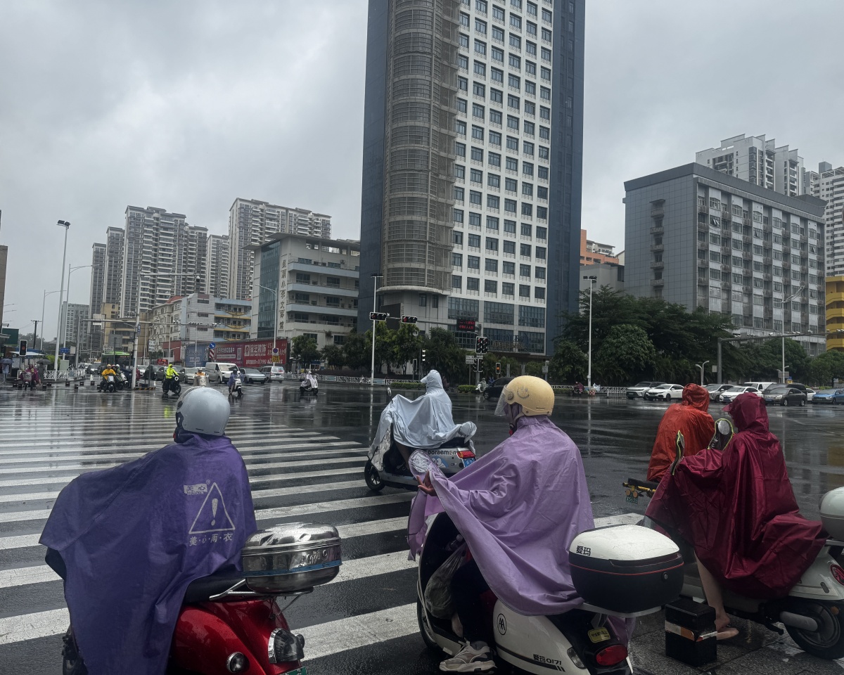 广西一地24小时降下671.9毫米！台风“美莎克”停留广西，强风雨天气持续